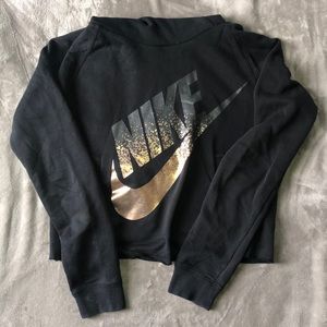 Cropped Nike Sweatshirt